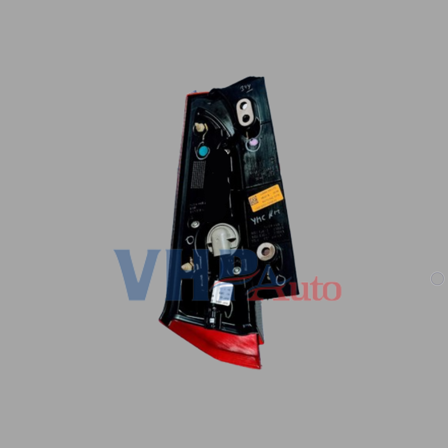 Đèn hậu trên phải LED Suzuki XL7 35701-73R10-000 - Sao chép