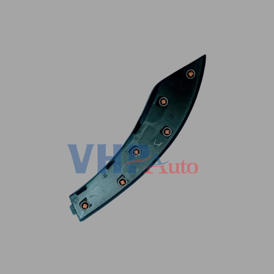 Ốp cửa sau trái Suzuki XL7 77560-73R00-000 - Sao chép